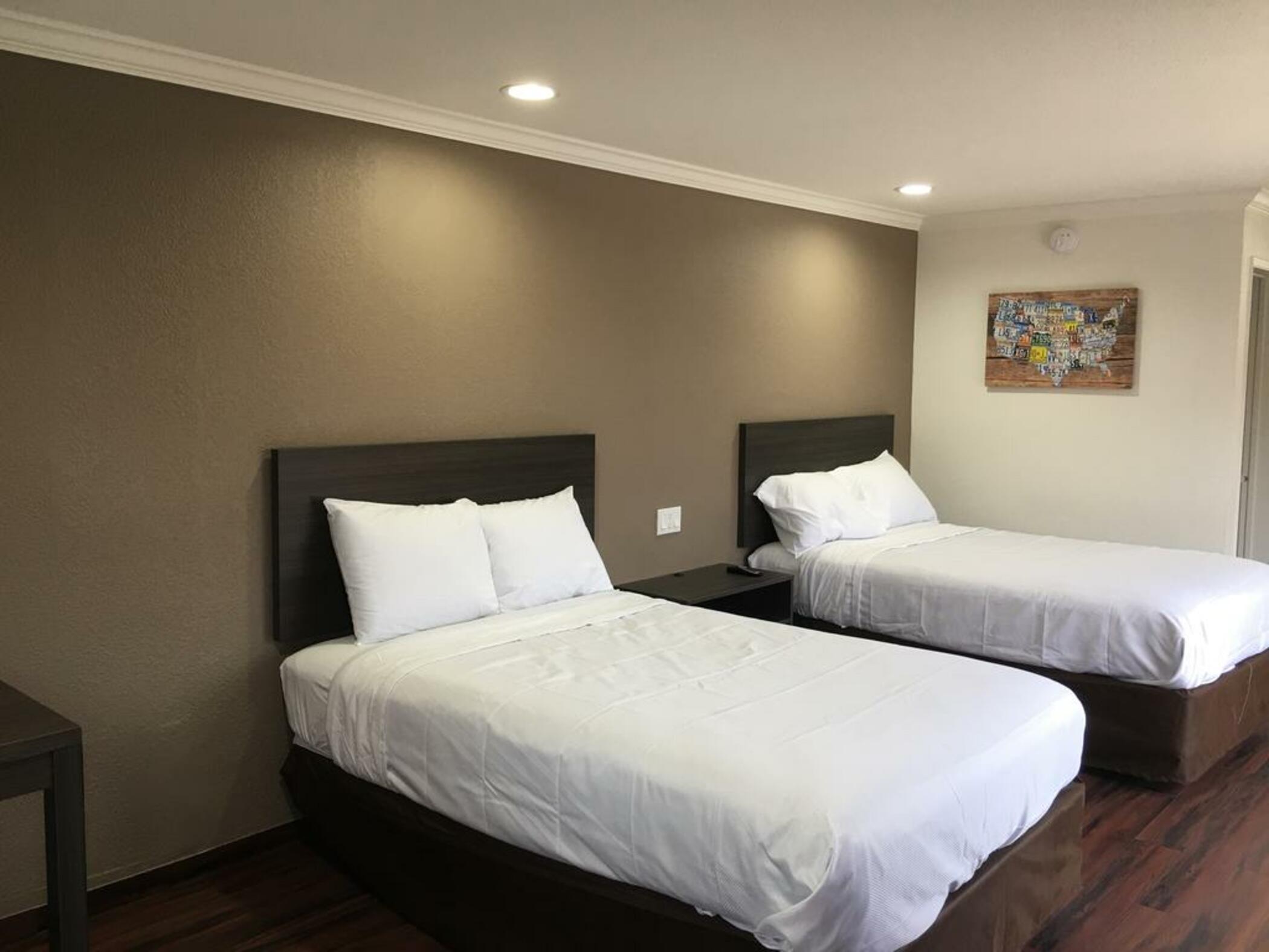 Baymont By Wyndham Bakersfield Hotel Exterior photo